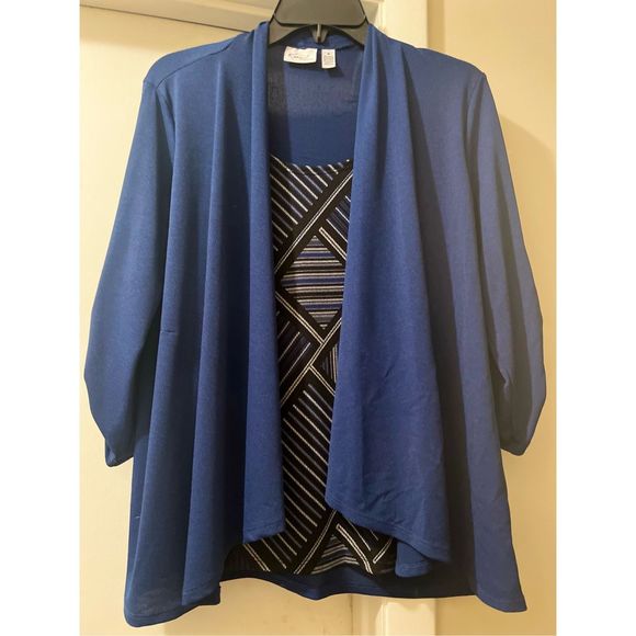 Blue jacket with blouse - Picture 1 of 5